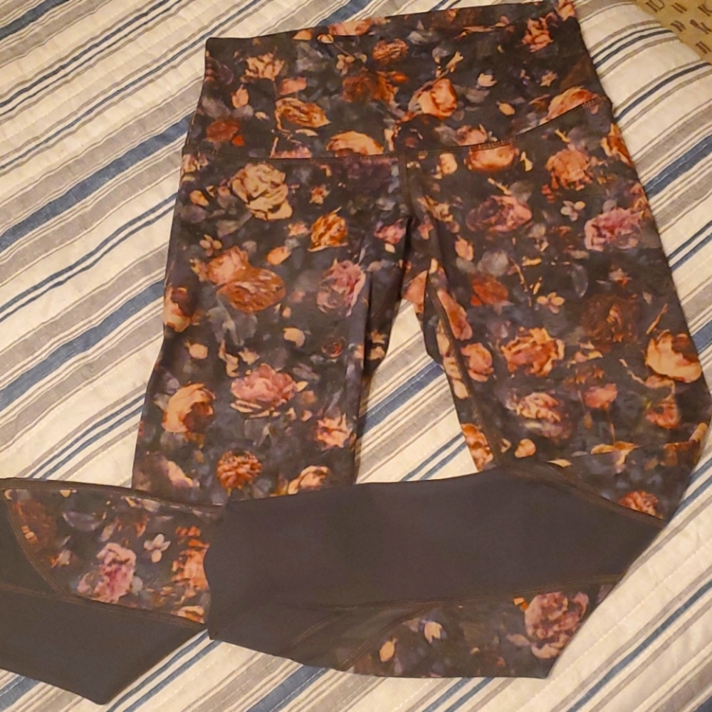Lululemon gently worn leggings